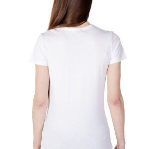 Shop Love Moschino Women’s T-Shirt White W 4 F73 2T M 3876 at Brands Seekers