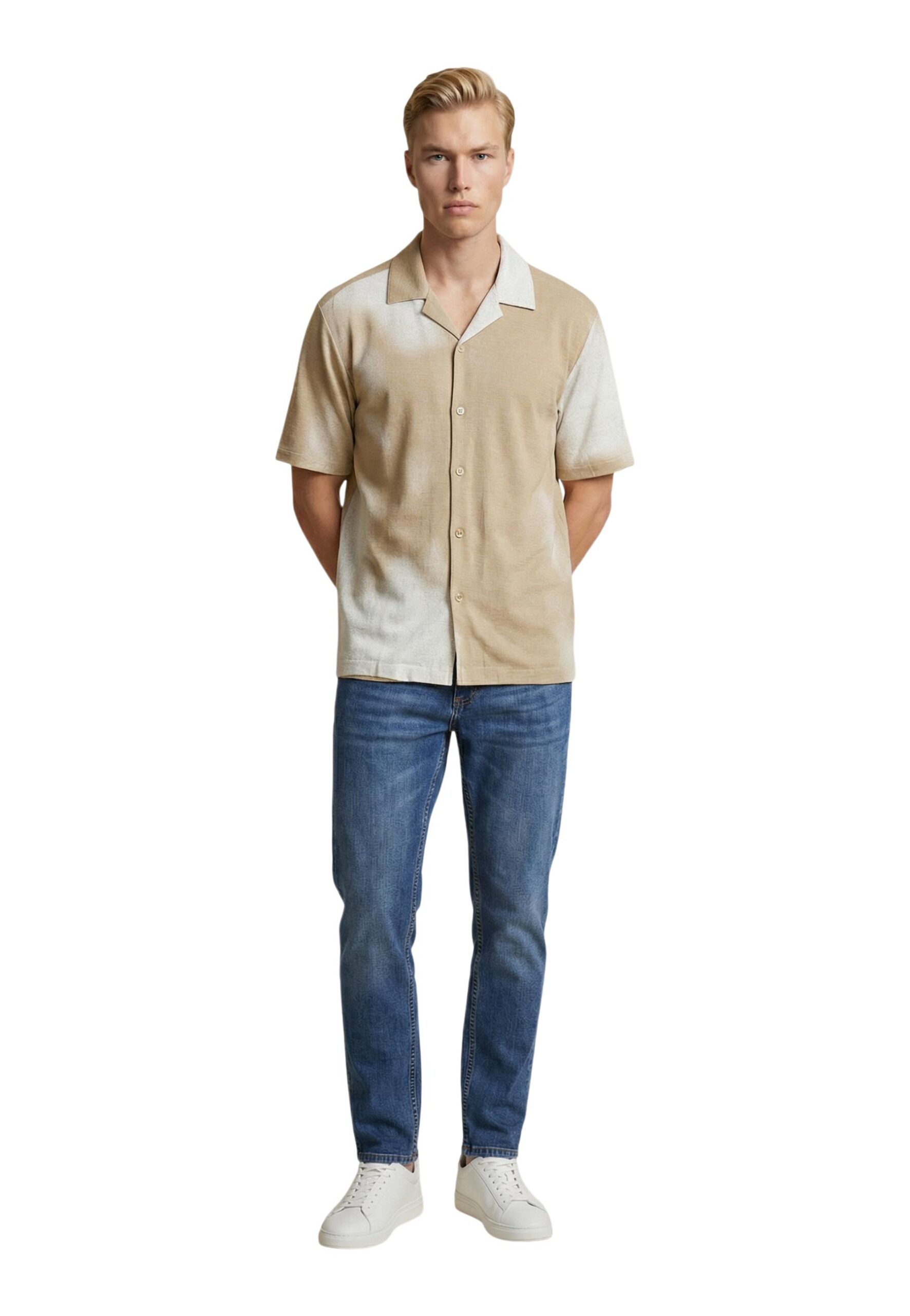 เสื้อเชิ้ตชายสีเบจสไตล์รีสอร์ทจาก Only & Sons | ผ้าผสมวิสโคสลินิน